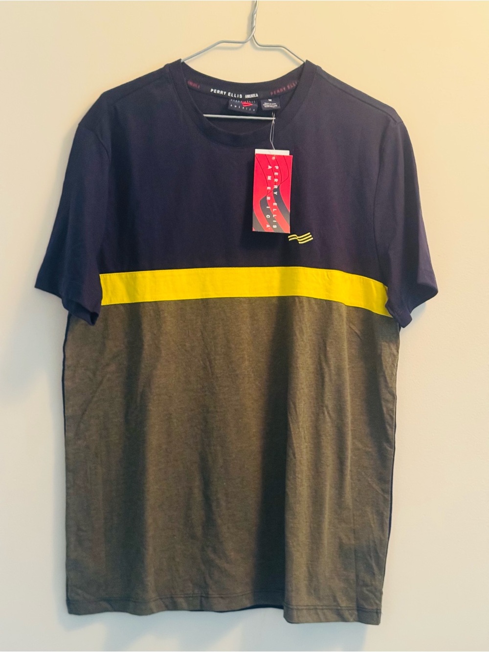 ♥️Perry Ellis Short Sleeve Colorblock Tee in Navy, Olive & Yellow